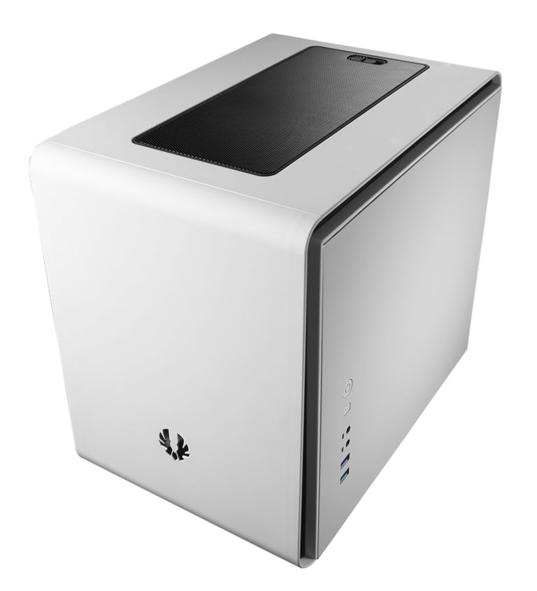 BitFenix Phenom mini-ITX 01
